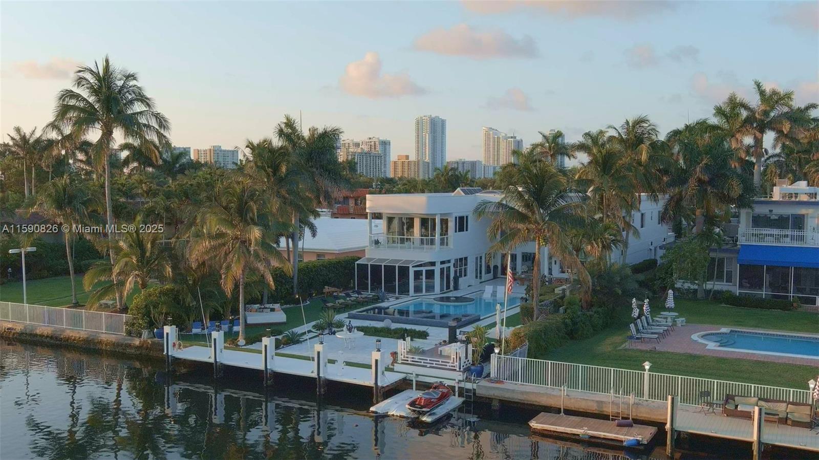 Hollywood, Florida, 33019, United States, 6 Bedrooms Bedrooms, ,6 BathroomsBathrooms,Residential,Pending,1756815