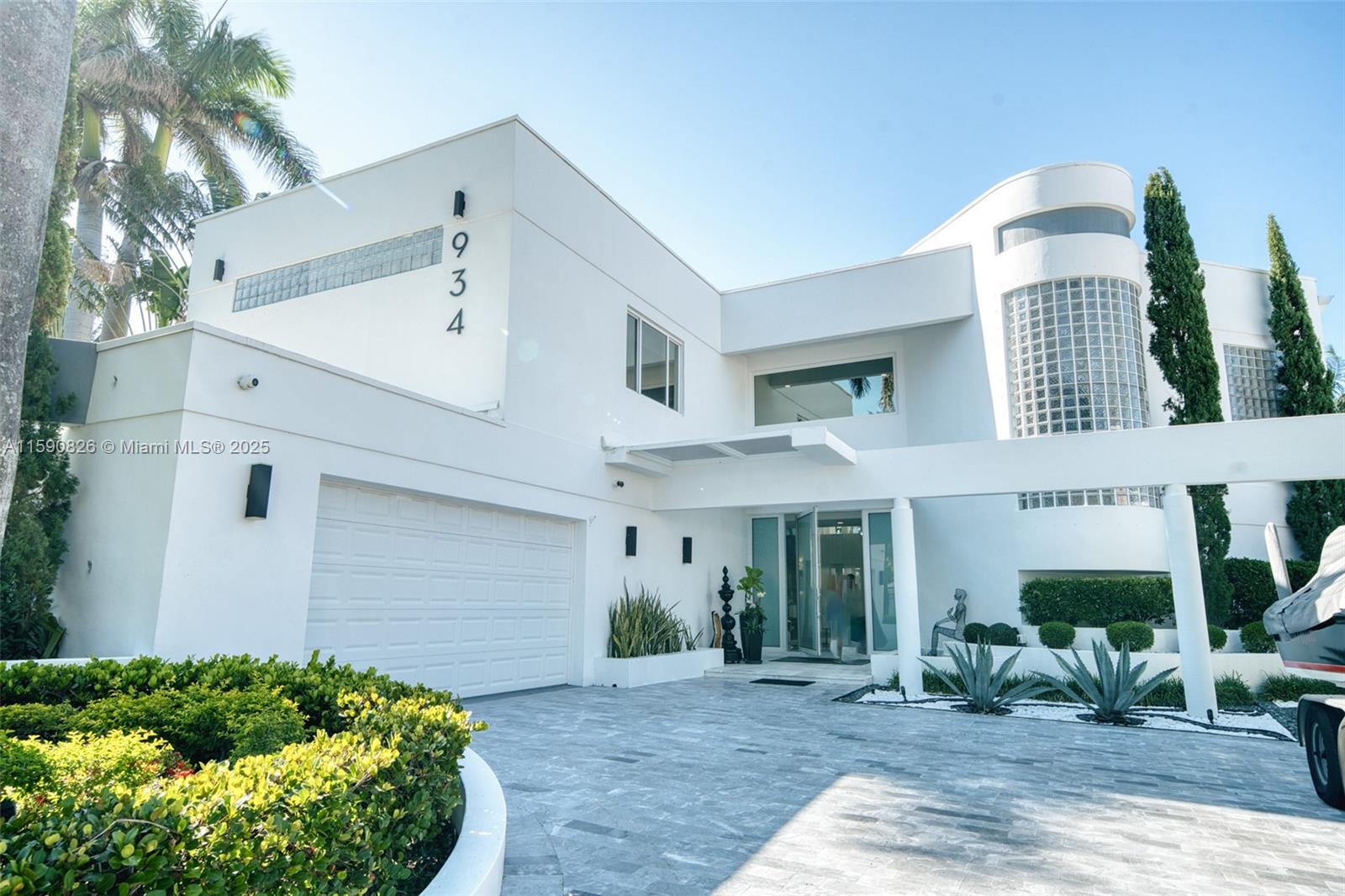 Hollywood, Florida, 33019, United States, 6 Bedrooms Bedrooms, ,6 BathroomsBathrooms,Residential,Pending,1756815
