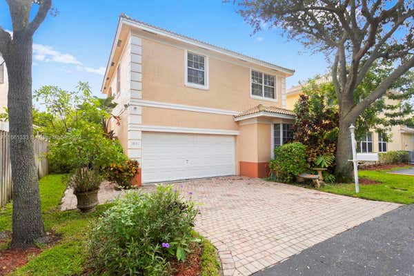 1041 N 12TH WAY, HOLLYWOOD, FL 33019 - Image 1