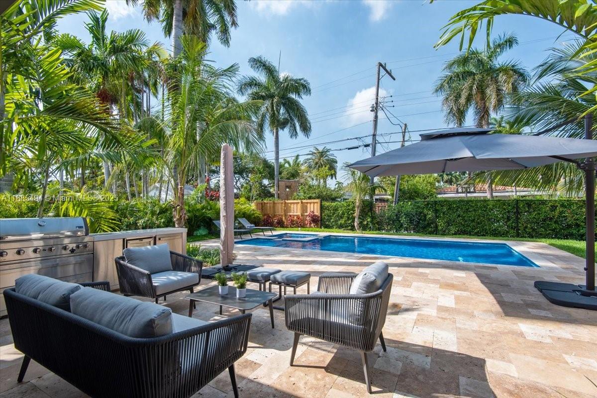 Hollywood, Florida, 33019, United States, 4 Bedrooms Bedrooms, ,4 BathroomsBathrooms,Residential,Active,1952986