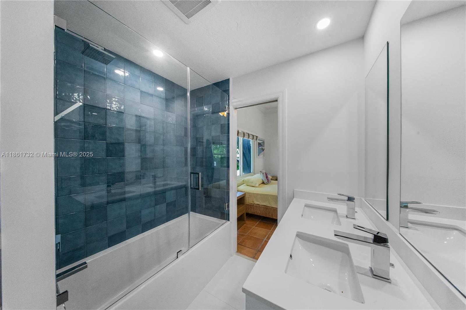 Islamorada, Florida, 33036, United States, 3 Bedrooms Bedrooms, ,4 BathroomsBathrooms,Residential,Active,1920260