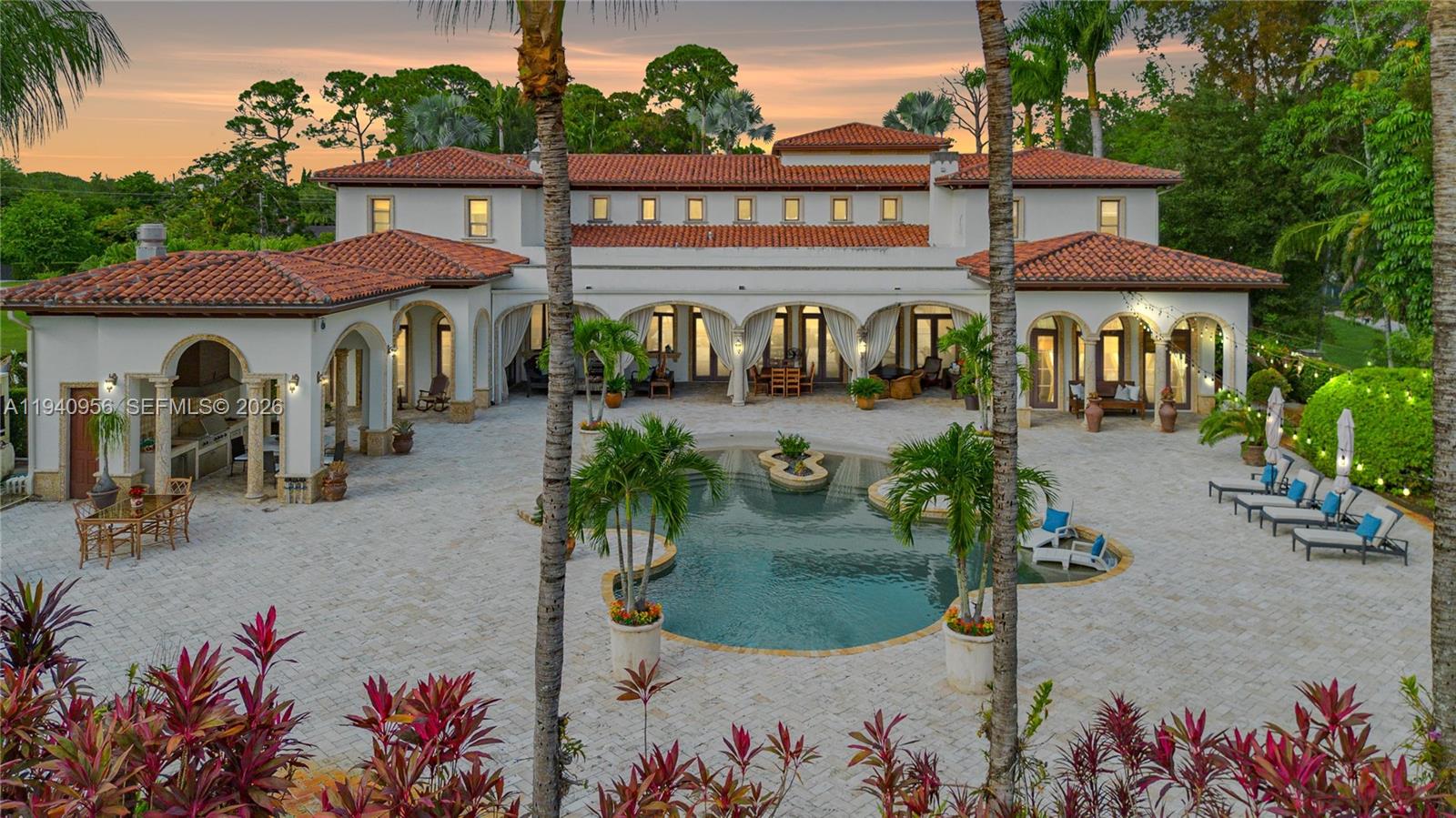 Miami, Florida, 33143, United States, 7 Bedrooms Bedrooms, ,8 BathroomsBathrooms,Residential,Active,2011877