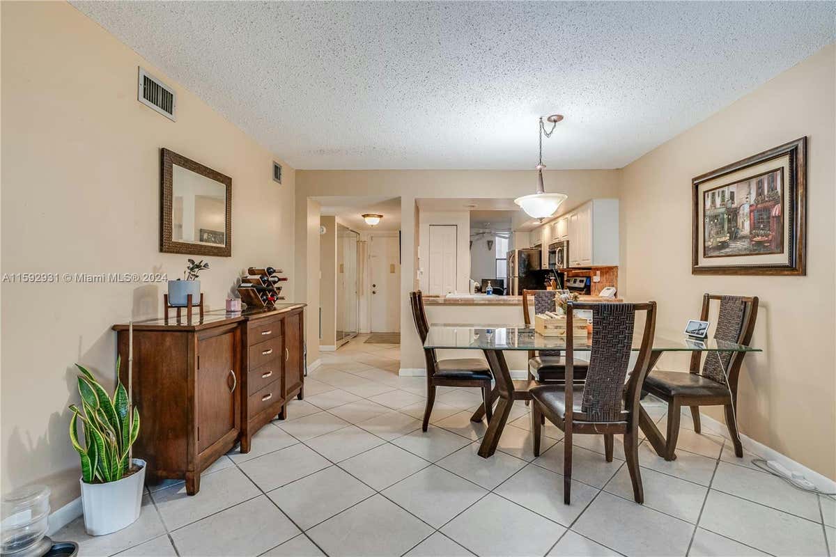 6800 CYPRESS RD APT 412, PLANTATION, FL 33317, photo 1 of 25