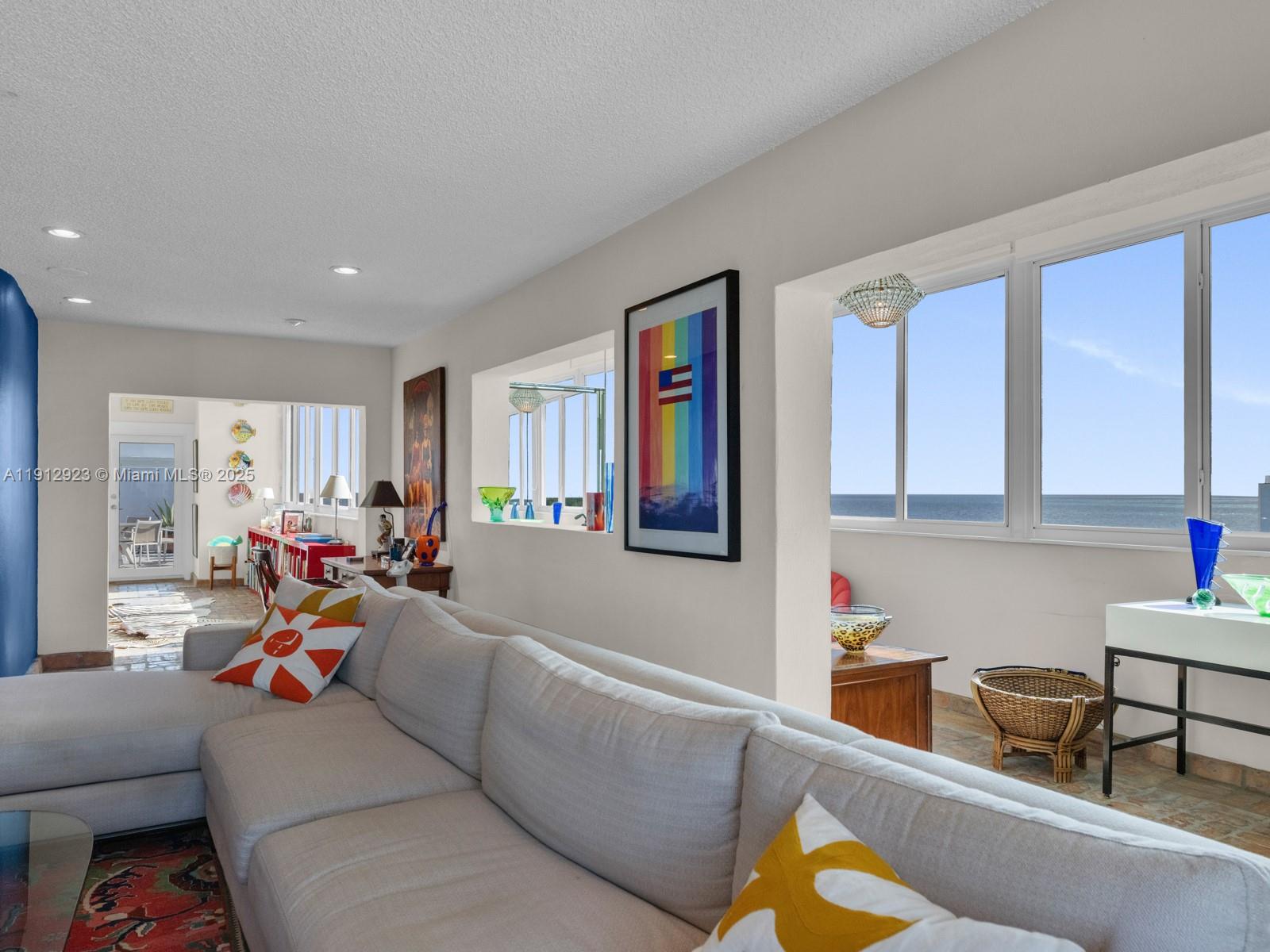 Hollywood, Florida, 33019, United States, 3 Bedrooms Bedrooms, ,3 BathroomsBathrooms,Residential,Active,1992553