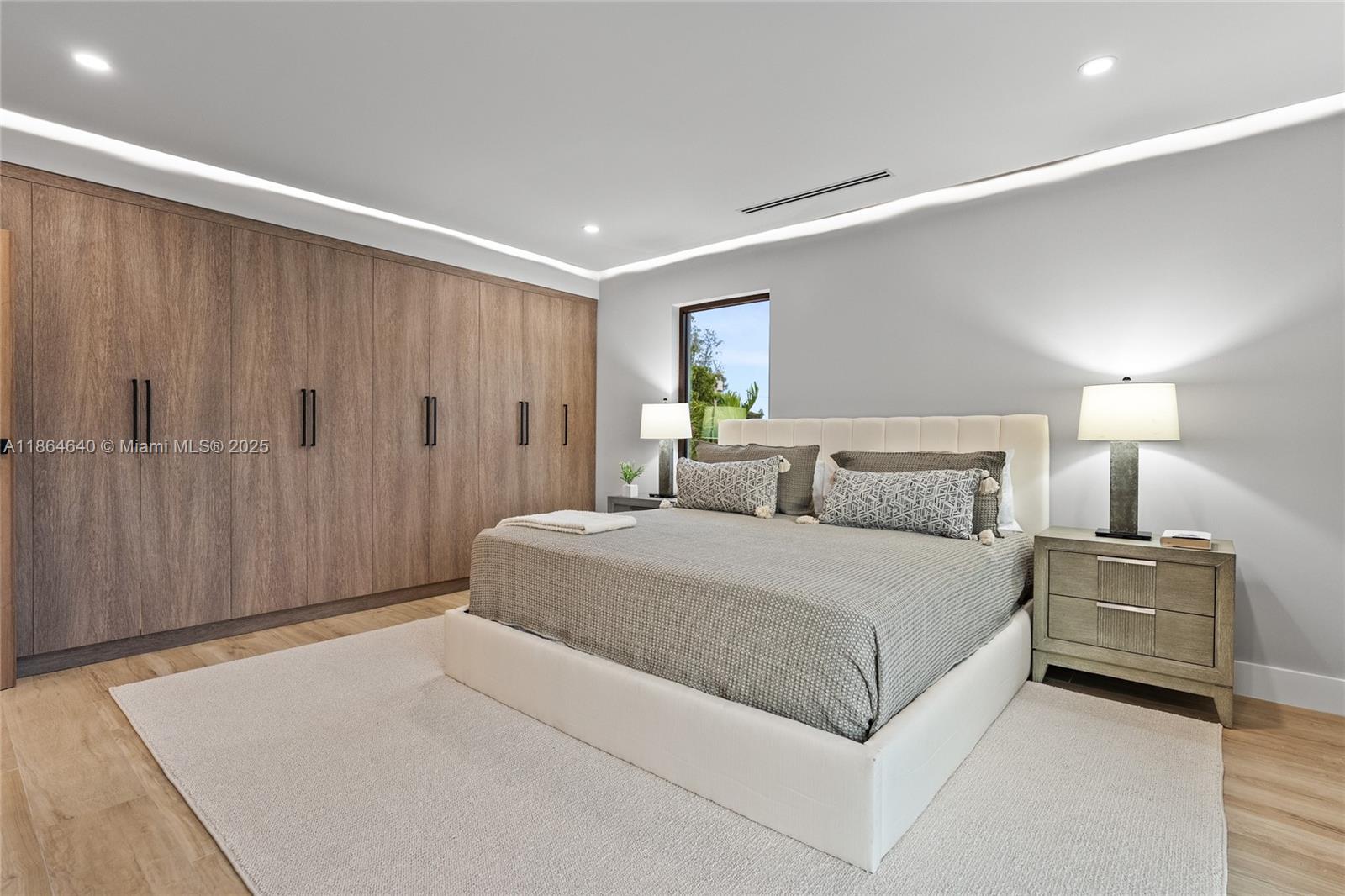 Fort Lauderdale, Florida, 33308, United States, 5 Bedrooms Bedrooms, ,4 BathroomsBathrooms,Residential,Active,1927651