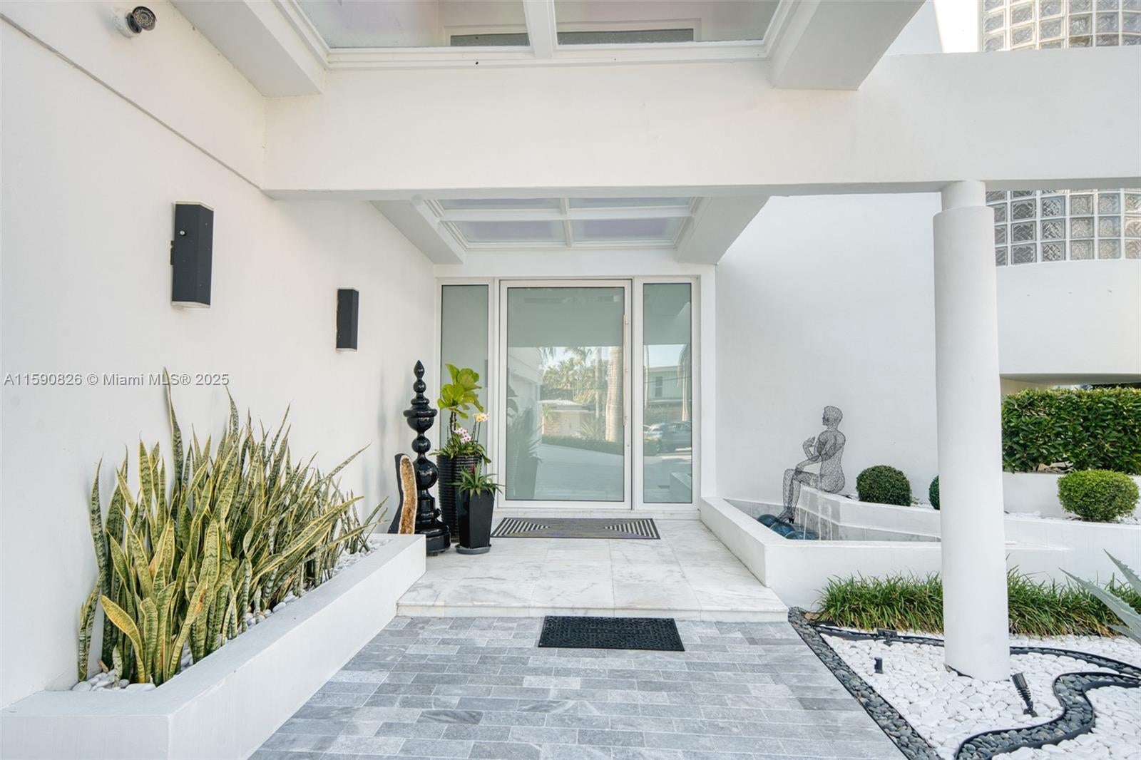 Hollywood, Florida, 33019, United States, 6 Bedrooms Bedrooms, ,6 BathroomsBathrooms,Residential,Pending,1756815