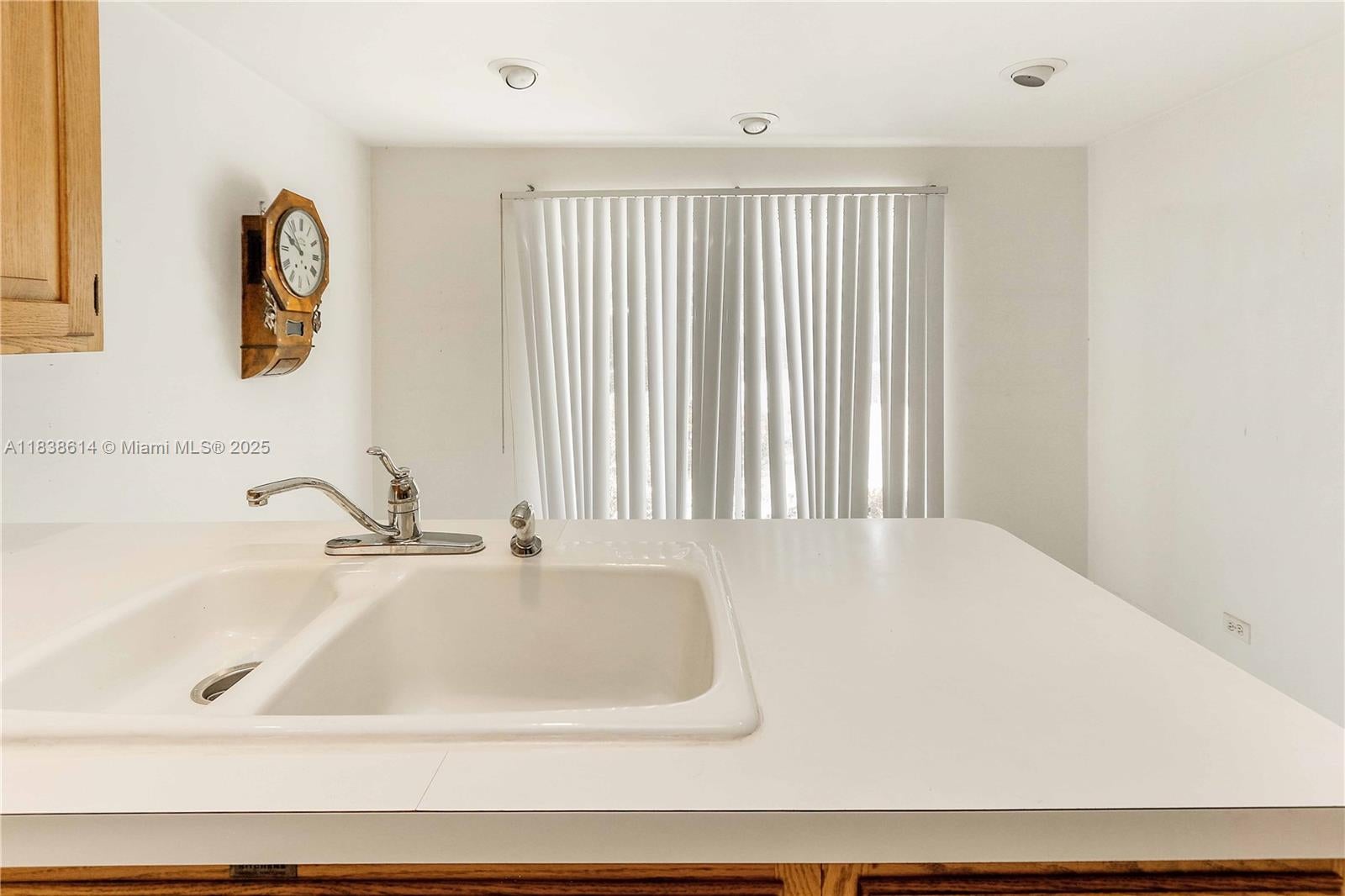 Hollywood, Florida, 33019, United States, 4 Bedrooms Bedrooms, ,4 BathroomsBathrooms,Residential,Active,1892394