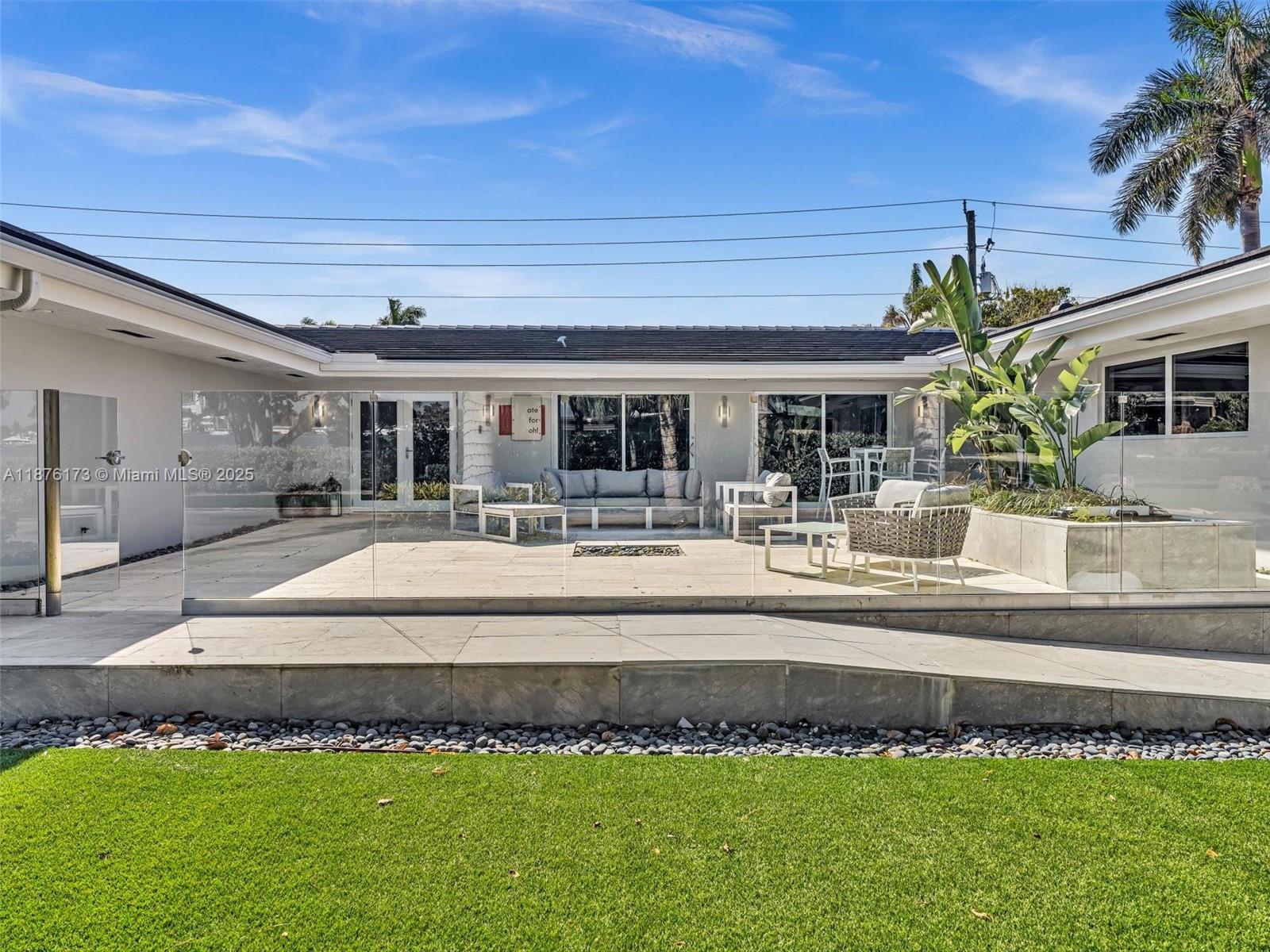 Hollywood, Florida, 33019, United States, 5 Bedrooms Bedrooms, ,4 BathroomsBathrooms,Residential,Active,1942387