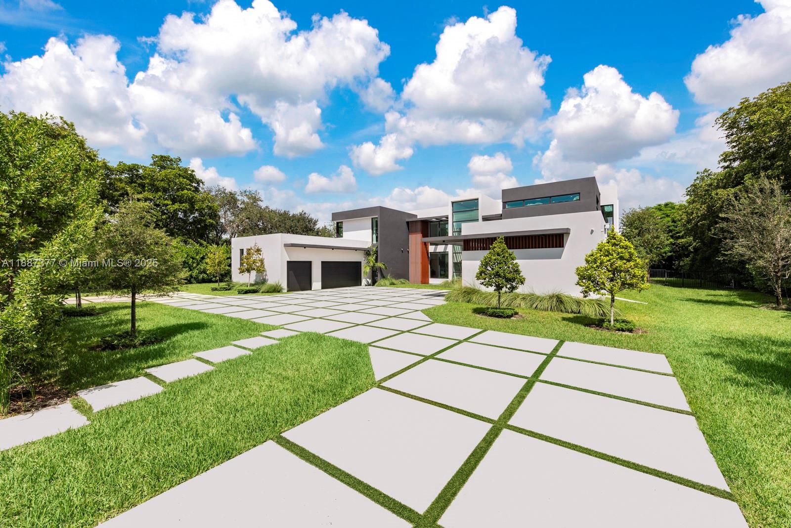 Pinecrest, Florida, 33156, United States, 8 Bedrooms Bedrooms, ,9 BathroomsBathrooms,Residential,Active,1953256