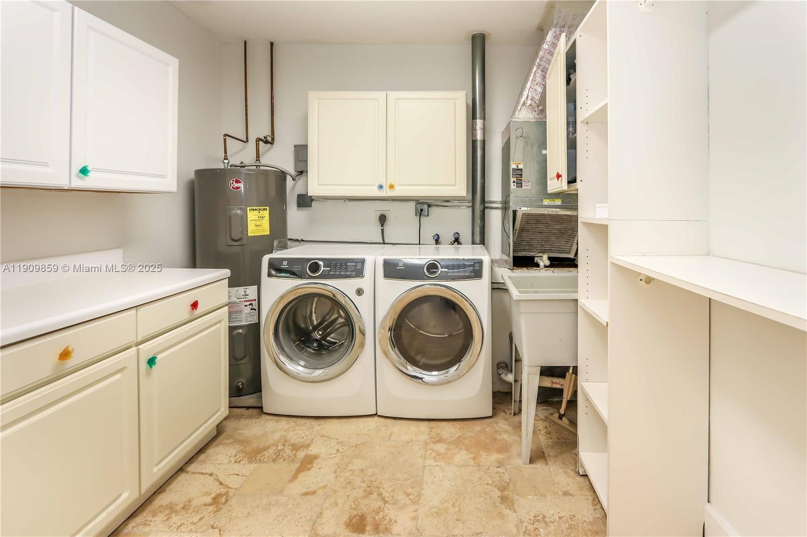 Hollywood, Florida, 33019, United States, 5 Bedrooms Bedrooms, ,4 BathroomsBathrooms,Residential,Active,1988418