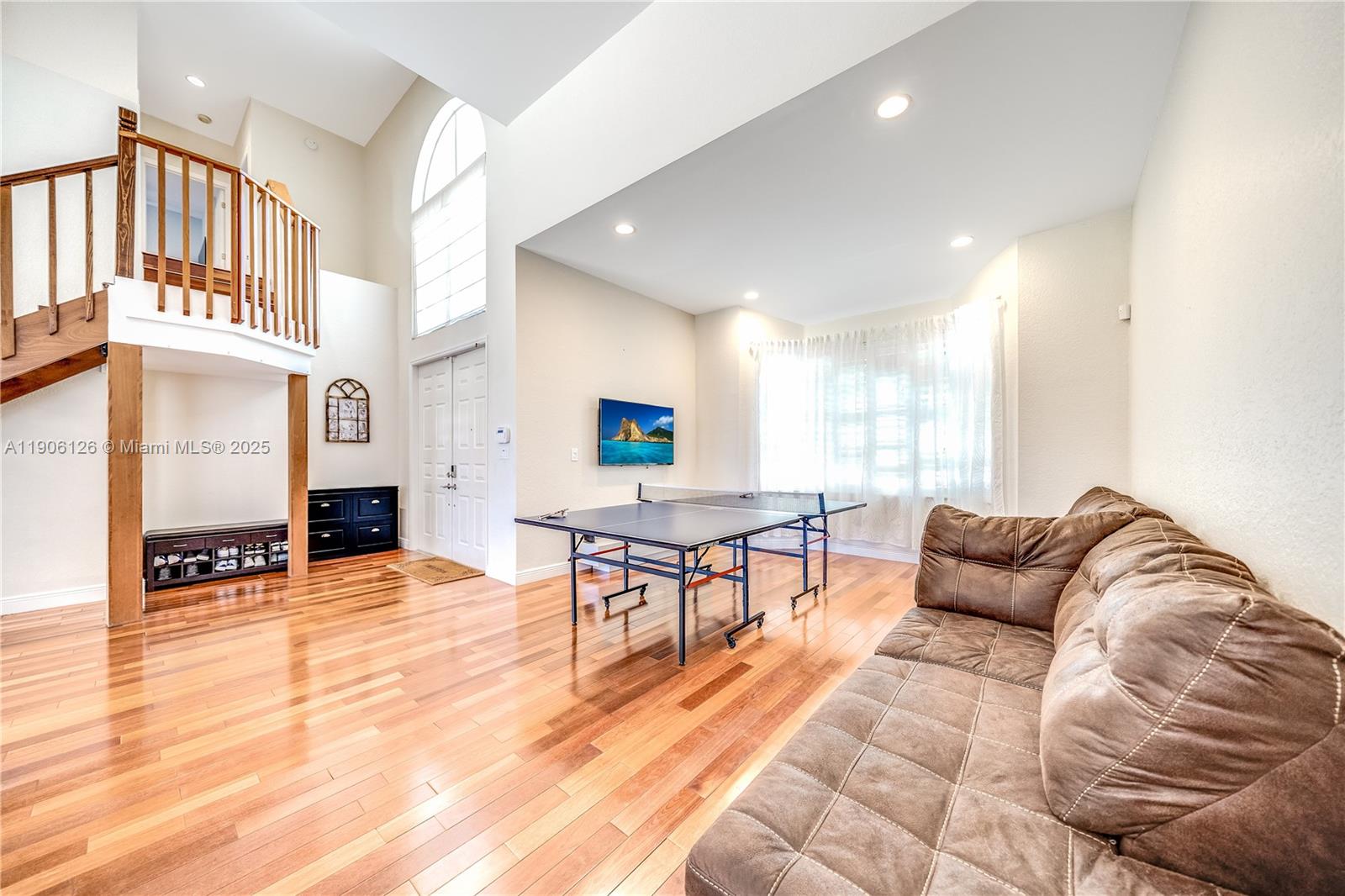 Hollywood, Florida, 33019, United States, 3 Bedrooms Bedrooms, ,3 BathroomsBathrooms,Residential,Active,1985592