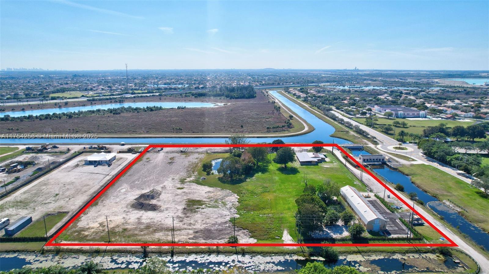 Miramar, Florida, 33027, United States, 5 Bedrooms Bedrooms, ,5 BathroomsBathrooms,Residential,Active,1718866