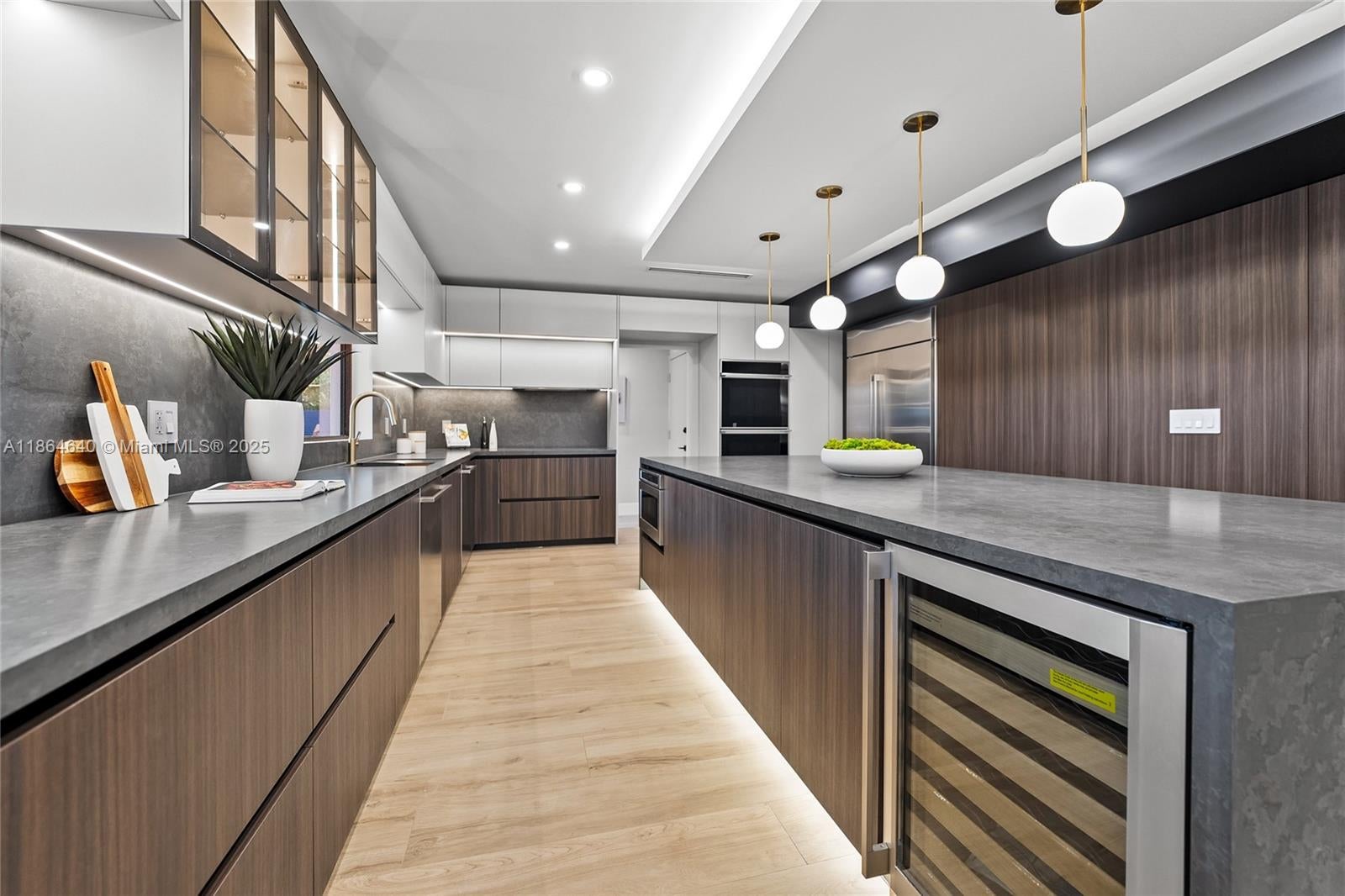 Fort Lauderdale, Florida, 33308, United States, 5 Bedrooms Bedrooms, ,4 BathroomsBathrooms,Residential,Active,1927651