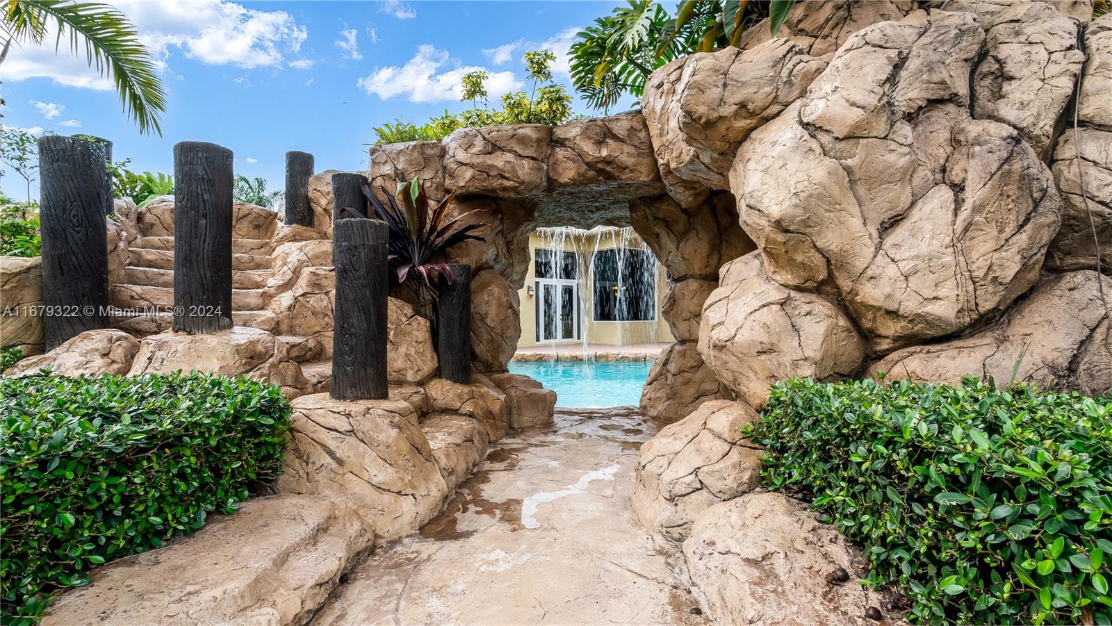 Davie, Florida, 33330, United States, ,6 BathroomsBathrooms,Residential,Active,1704070