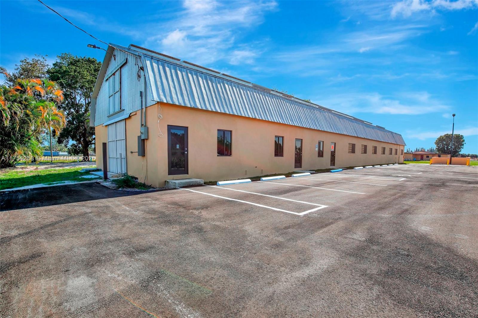 Miramar, Florida, 33027, United States, 5 Bedrooms Bedrooms, ,5 BathroomsBathrooms,Residential,Active,1718866