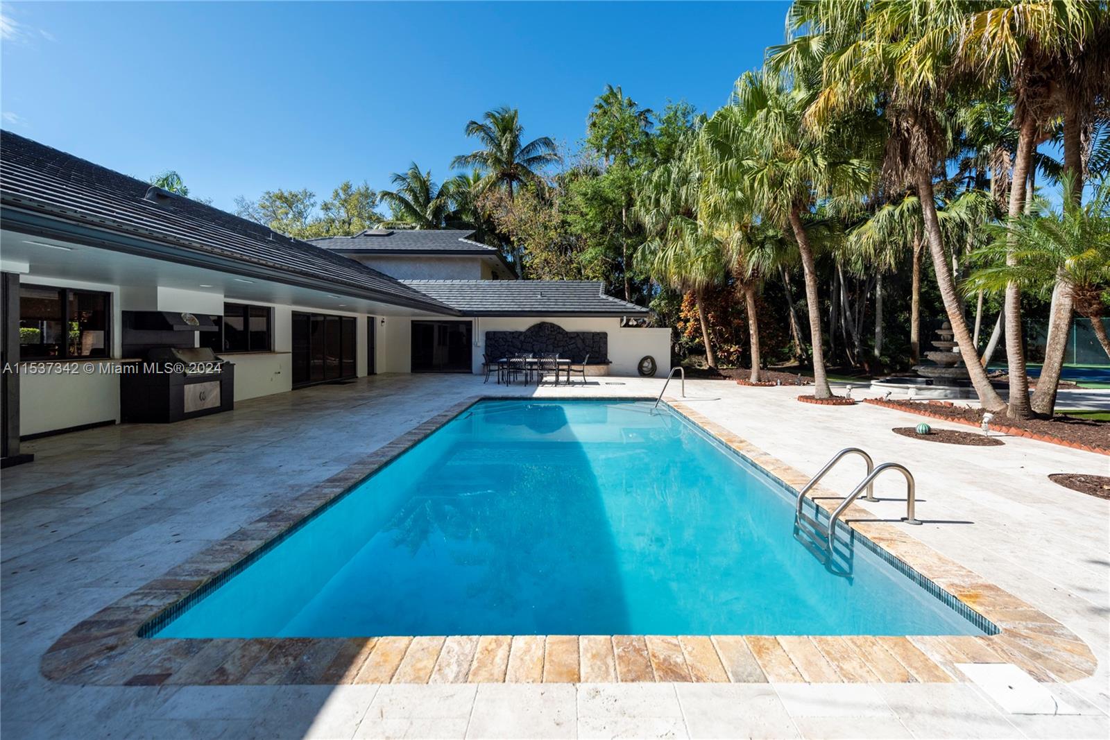 Weston, Florida, 33331, United States, ,5 BathroomsBathrooms,Residential,Active,1702942