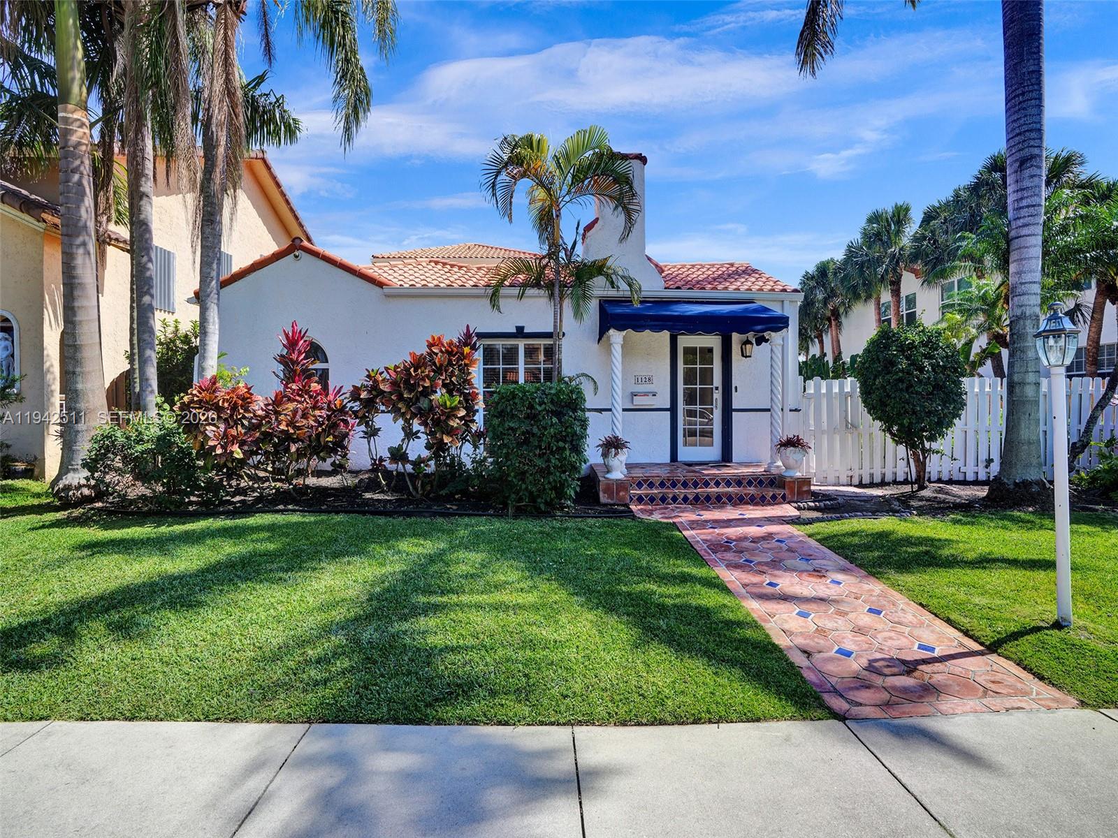 Hollywood, Florida, 33019, United States, 5 Bedrooms Bedrooms, ,4 BathroomsBathrooms,Residential,Active,2009164