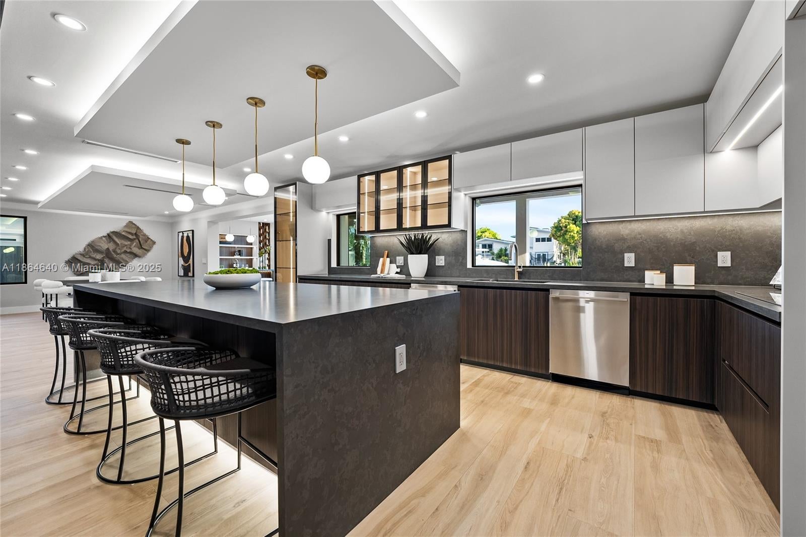 Fort Lauderdale, Florida, 33308, United States, 5 Bedrooms Bedrooms, ,4 BathroomsBathrooms,Residential,Active,1927651