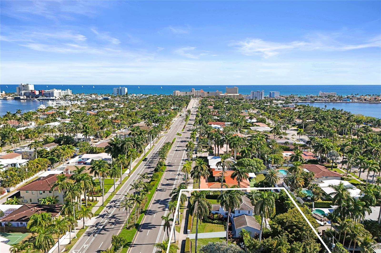 Hollywood, Florida, 33019, United States, 4 Bedrooms Bedrooms, ,4 BathroomsBathrooms,Residential,Active,1997890