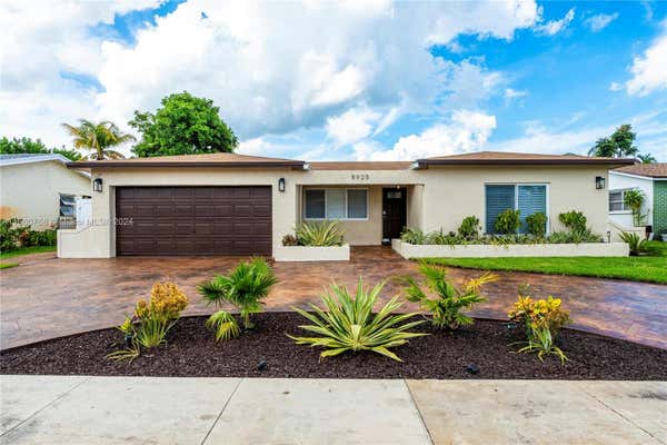 8925 NW 10TH ST, PEMBROKE PINES, FL 33024 - Image 1