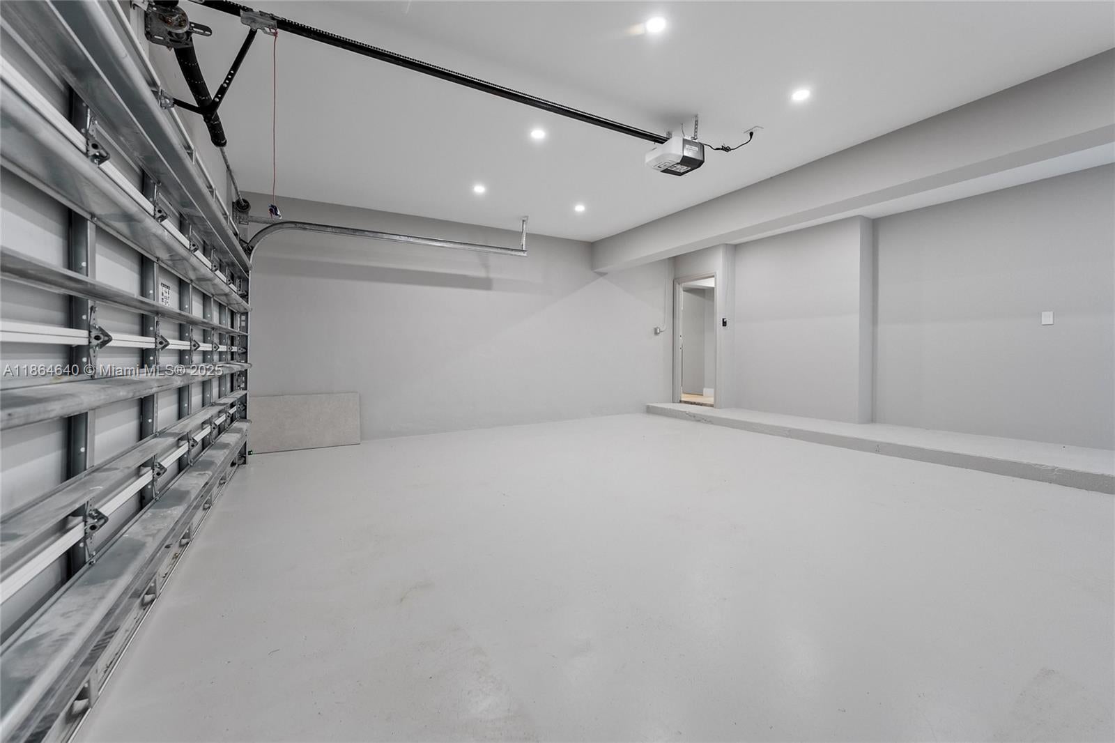 Fort Lauderdale, Florida, 33308, United States, 5 Bedrooms Bedrooms, ,4 BathroomsBathrooms,Residential,Active,1927651