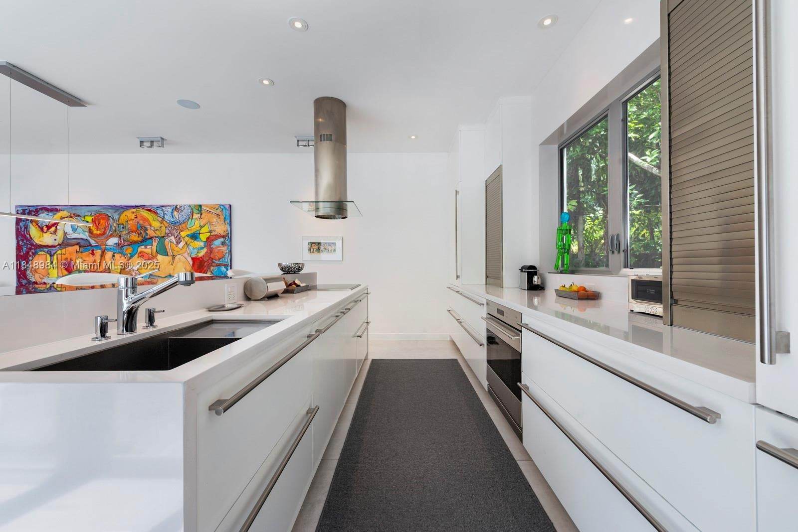 Miami, Florida, 33133, United States, 3 Bedrooms Bedrooms, ,3 BathroomsBathrooms,Residential,Active,1903203