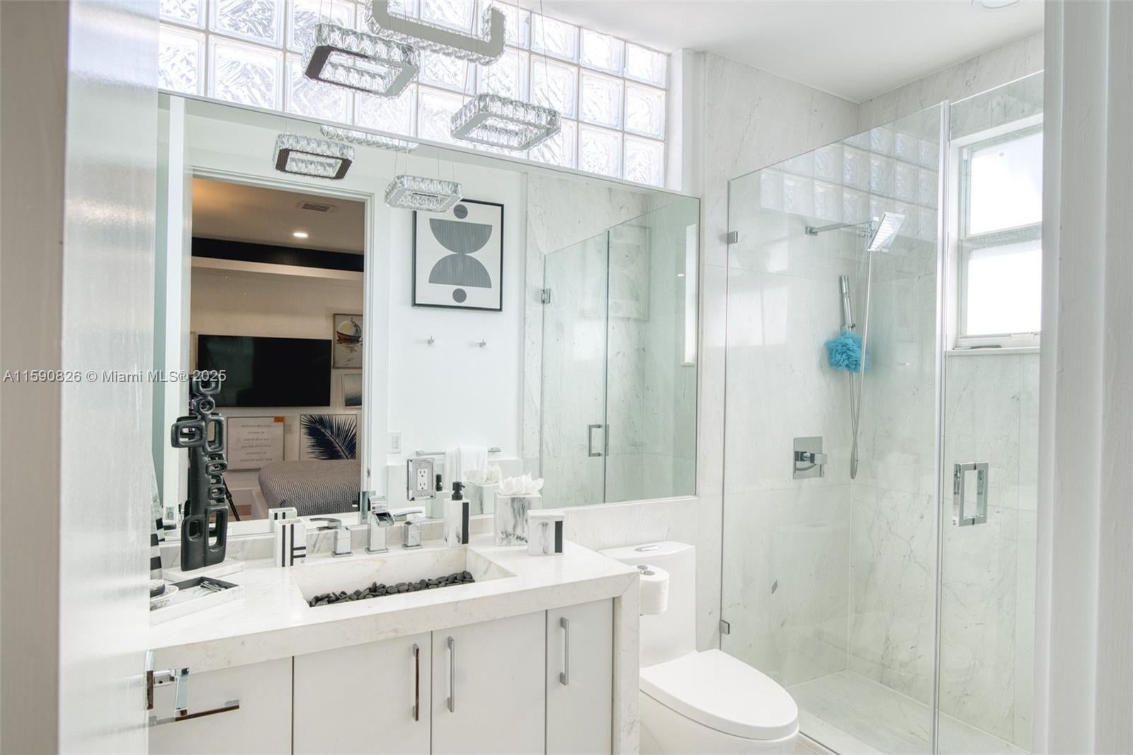 Hollywood, Florida, 33019, United States, 6 Bedrooms Bedrooms, ,6 BathroomsBathrooms,Residential,Pending,1756815