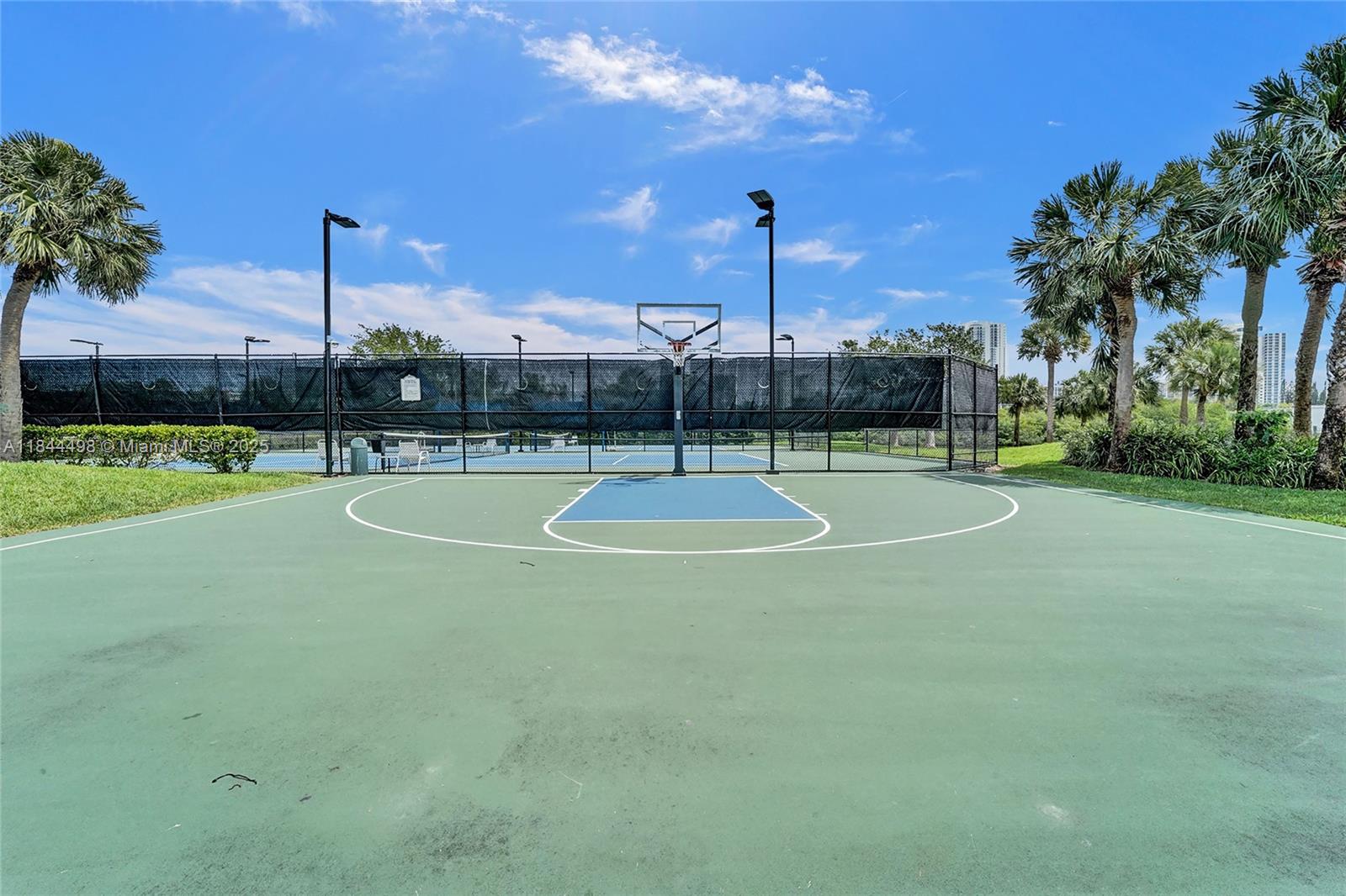 Hollywood, Florida, 33019, United States, 3 Bedrooms Bedrooms, ,2 BathroomsBathrooms,Residential,Active,1897997