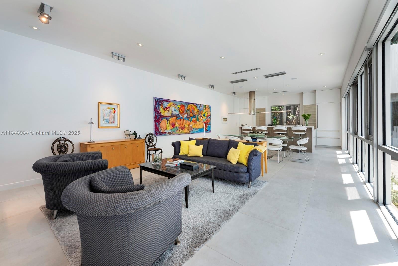 Miami, Florida, 33133, United States, 3 Bedrooms Bedrooms, ,3 BathroomsBathrooms,Residential,Active,1903203