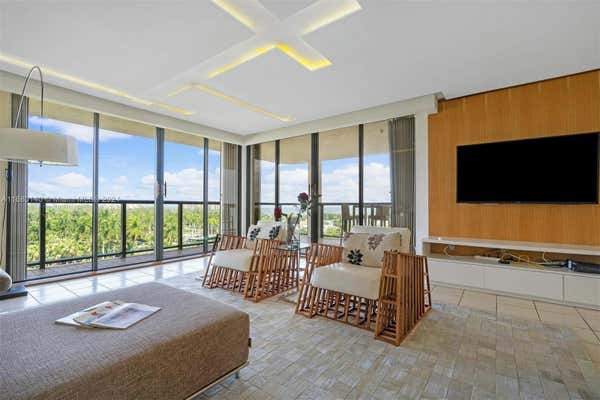 2575 S BAYSHORE DR APT 10B, MIAMI, FL 33133 - Image 1