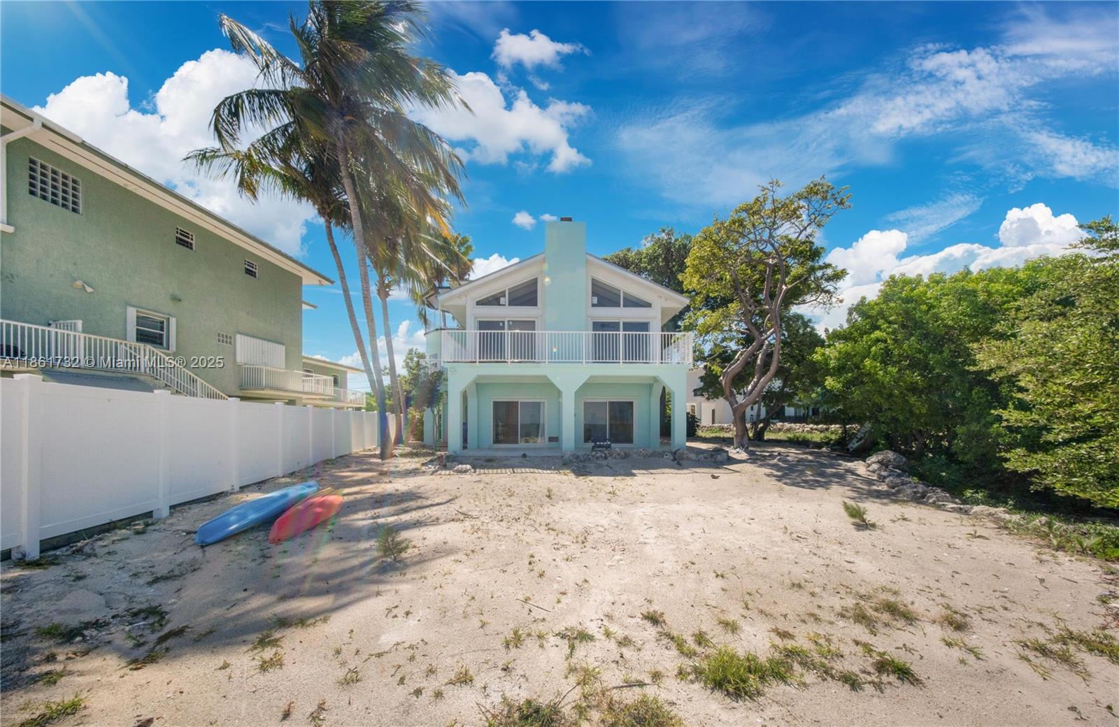 Islamorada, Florida, 33036, United States, 3 Bedrooms Bedrooms, ,4 BathroomsBathrooms,Residential,Active,1920260