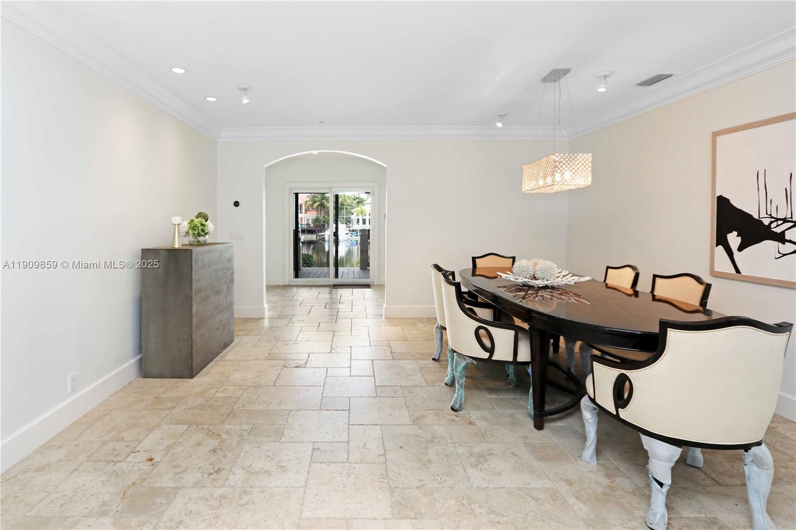 Hollywood, Florida, 33019, United States, 5 Bedrooms Bedrooms, ,4 BathroomsBathrooms,Residential,Active,1988418