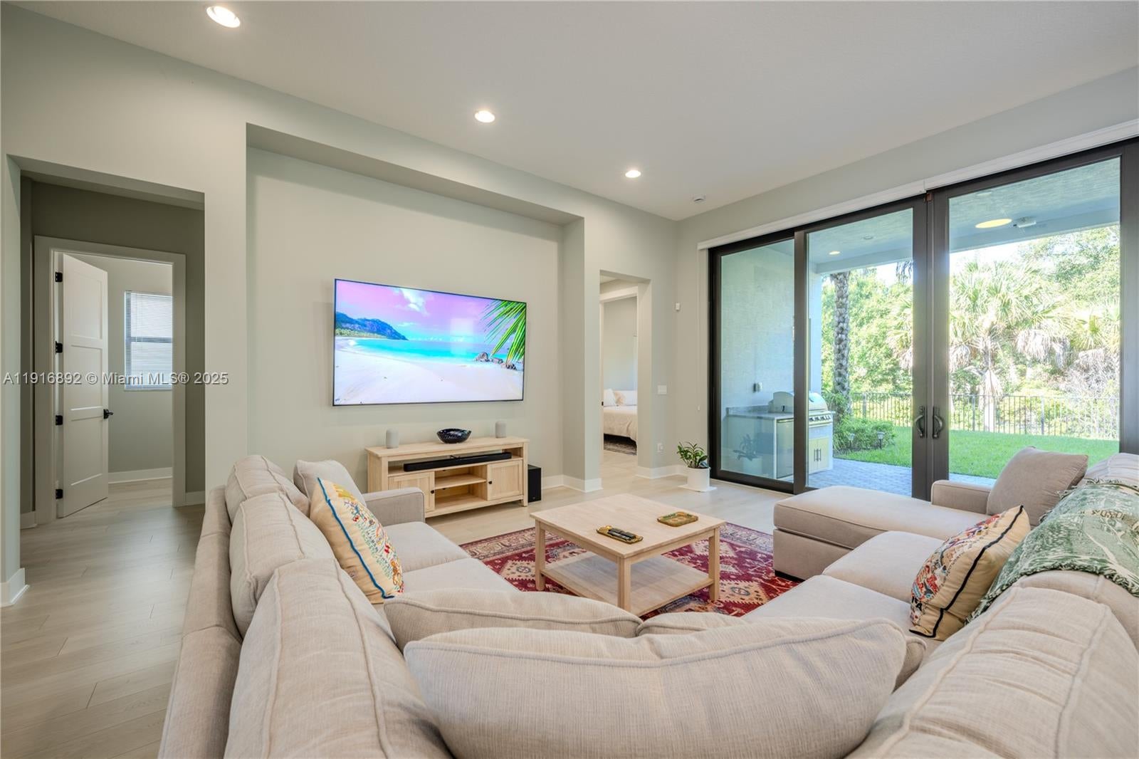 Palm Beach Gardens, Florida, 33418, United States, 5 Bedrooms Bedrooms, ,5 BathroomsBathrooms,Residential,Active,1995255