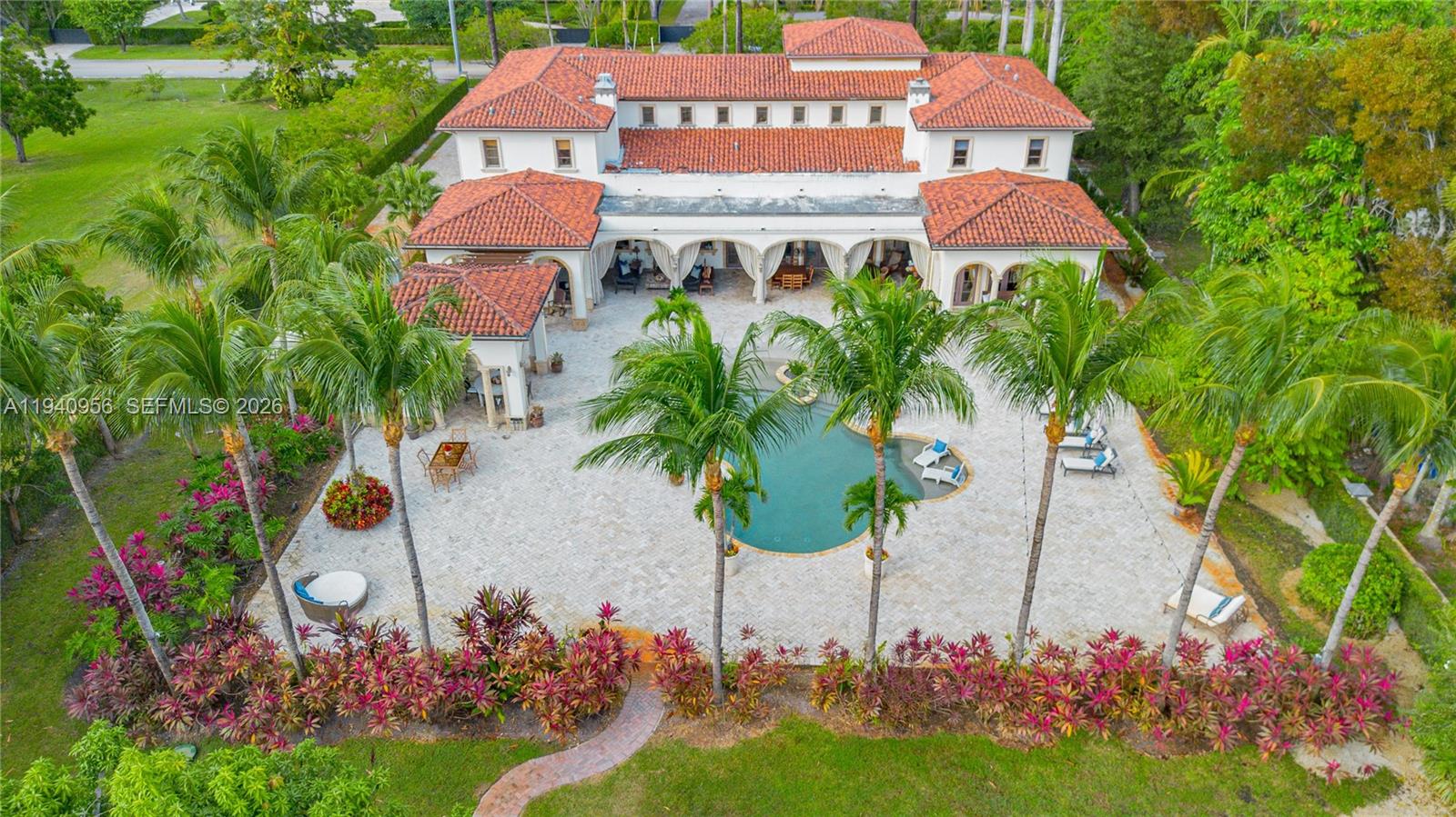 Miami, Florida, 33143, United States, 7 Bedrooms Bedrooms, ,8 BathroomsBathrooms,Residential,Active,2011877