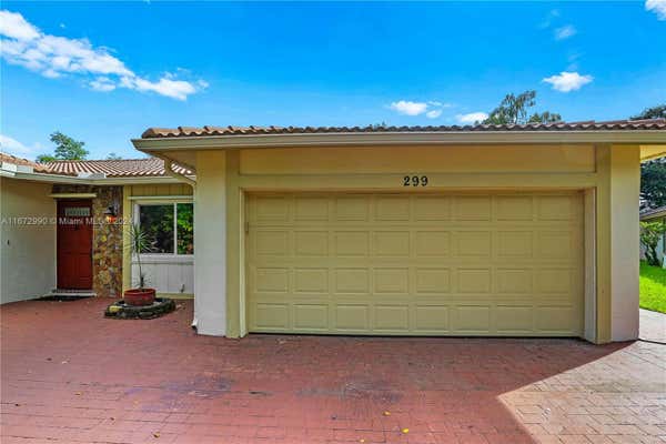 299 NW 84TH WAY, CORAL SPRINGS, FL 33071, photo 4 of 38