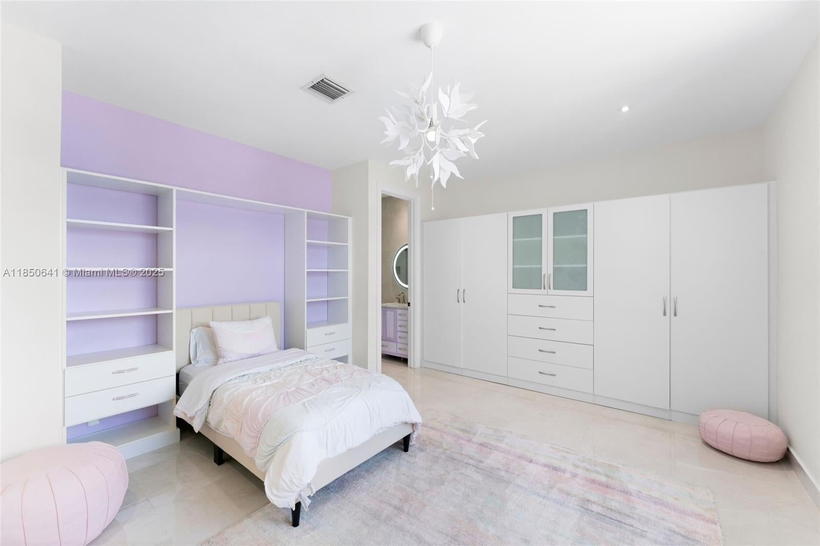 Hollywood, Florida, 33019, United States, 6 Bedrooms Bedrooms, ,6 BathroomsBathrooms,Residential,Active,1905103