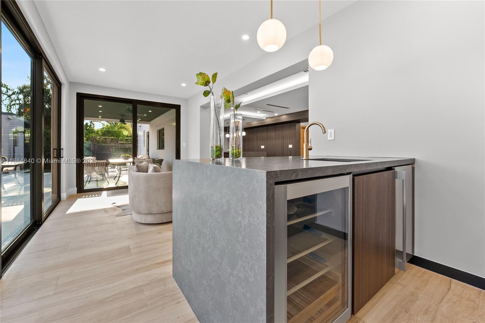 Fort Lauderdale, Florida, 33308, United States, 5 Bedrooms Bedrooms, ,4 BathroomsBathrooms,Residential,Active,1927651
