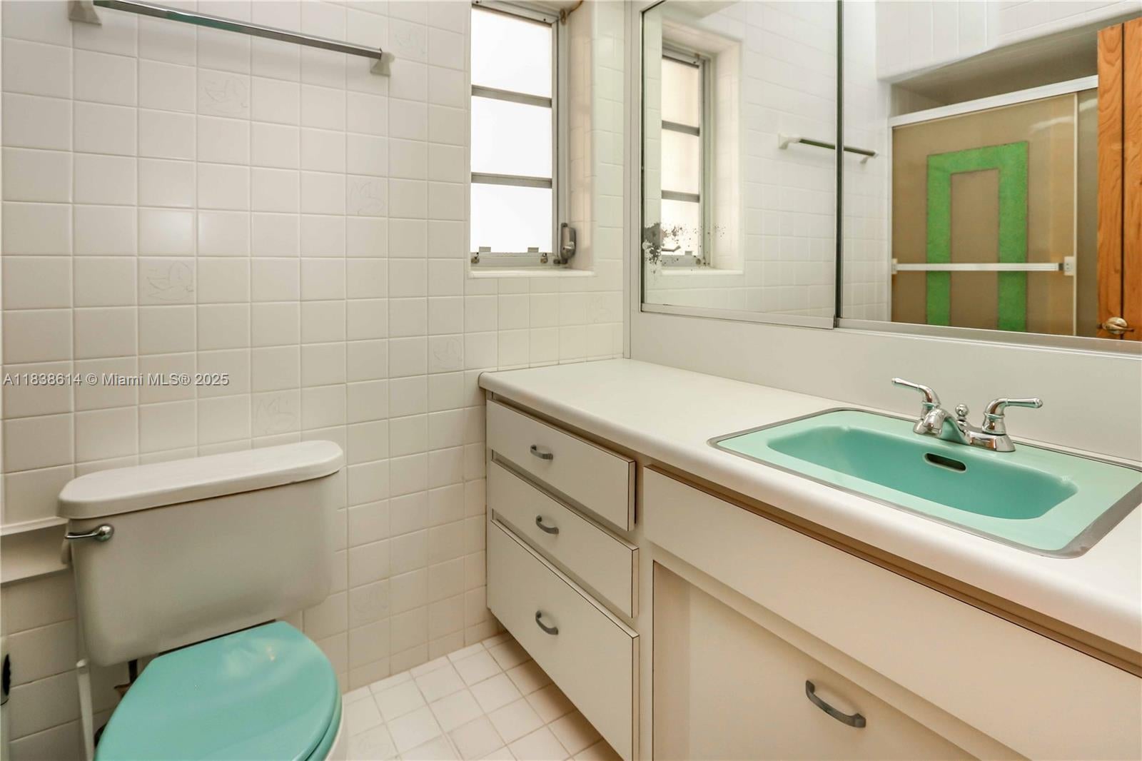 Hollywood, Florida, 33019, United States, 4 Bedrooms Bedrooms, ,4 BathroomsBathrooms,Residential,Active,1892394