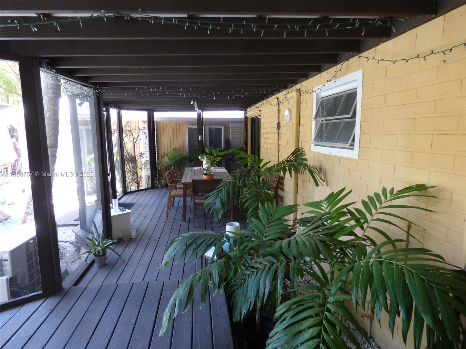 South Miami, Florida, 33143, United States, 4 Bedrooms Bedrooms, ,4 BathroomsBathrooms,Residential,Active,1800158