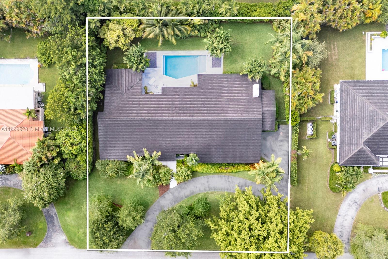 Coral Gables, Florida, 33156, United States, 4 Bedrooms Bedrooms, ,4 BathroomsBathrooms,Residential,Active,1927652