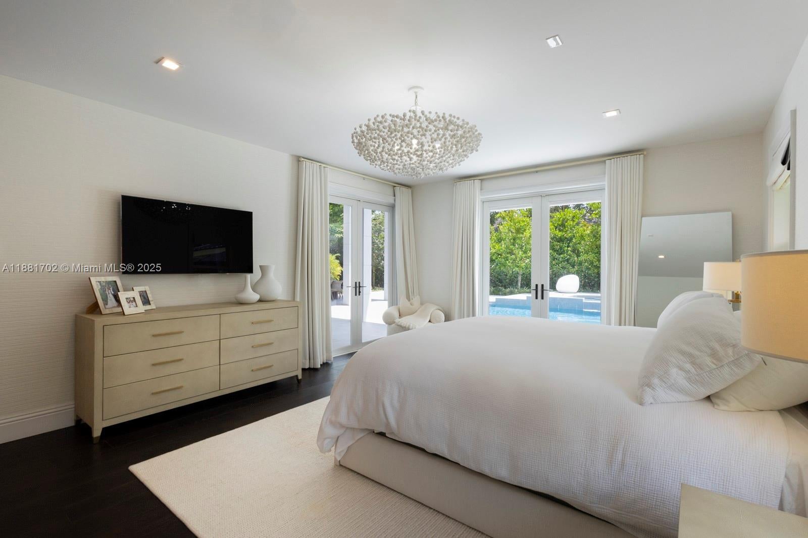 Pinecrest, Florida, 33156, United States, 5 Bedrooms Bedrooms, ,6 BathroomsBathrooms,Residential,Active,1945522