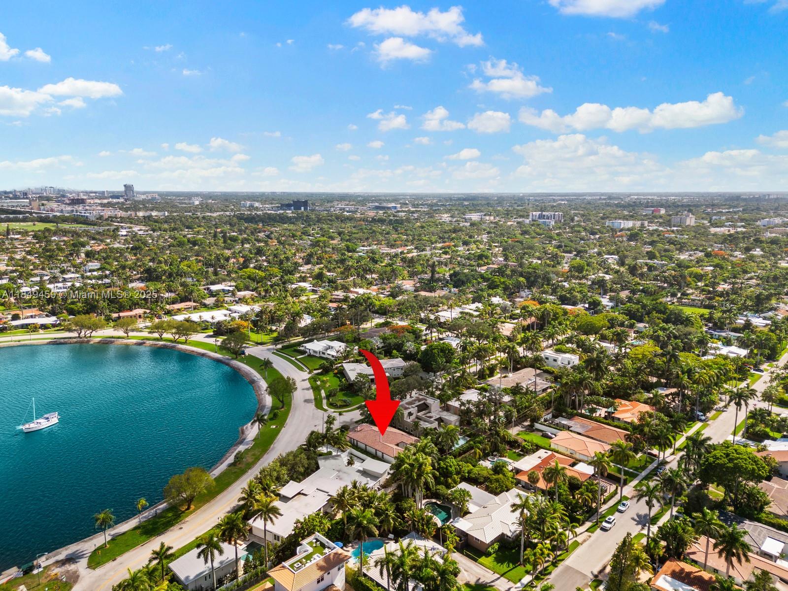 Hollywood, Florida, 33019, United States, 5 Bedrooms Bedrooms, ,3 BathroomsBathrooms,Residential,Active,1904697