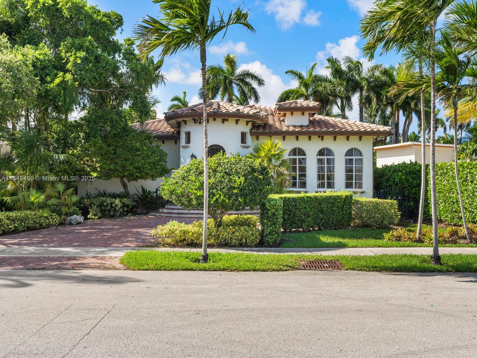 Hollywood, Florida, 33019, United States, 5 Bedrooms Bedrooms, ,3 BathroomsBathrooms,Residential,Active,1904697