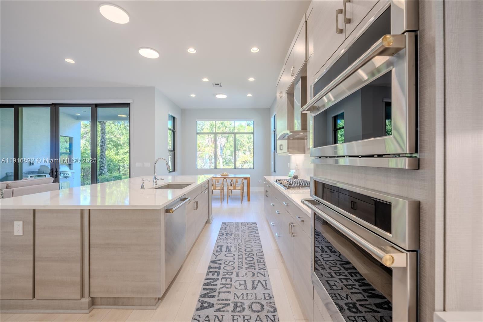 Palm Beach Gardens, Florida, 33418, United States, 5 Bedrooms Bedrooms, ,5 BathroomsBathrooms,Residential,Active,1995255