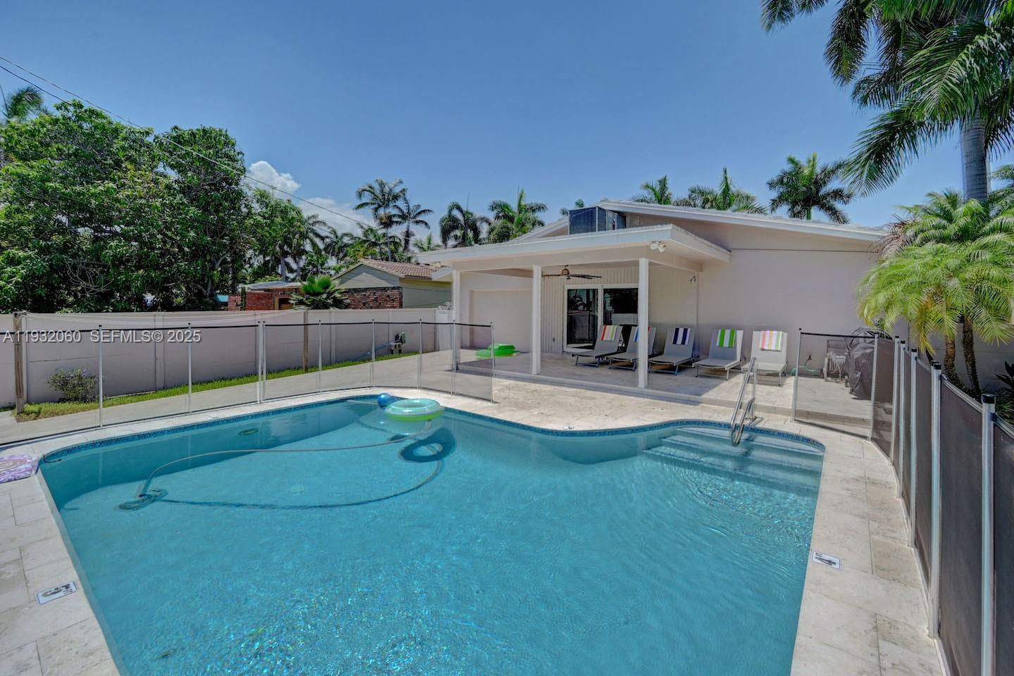 Hollywood, Florida, 33019, United States, 4 Bedrooms Bedrooms, ,2 BathroomsBathrooms,Residential,Active,2006944