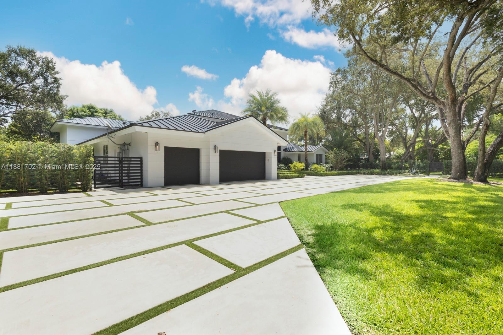 Pinecrest, Florida, 33156, United States, 5 Bedrooms Bedrooms, ,6 BathroomsBathrooms,Residential,Active,1945522