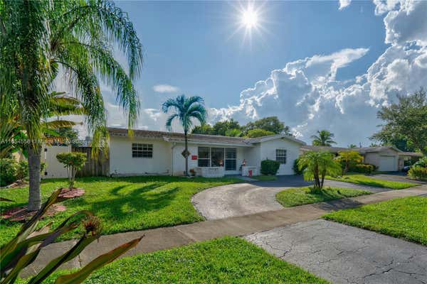 714 S RAINBOW DR, HOLLYWOOD, FL 33021 - Image 1