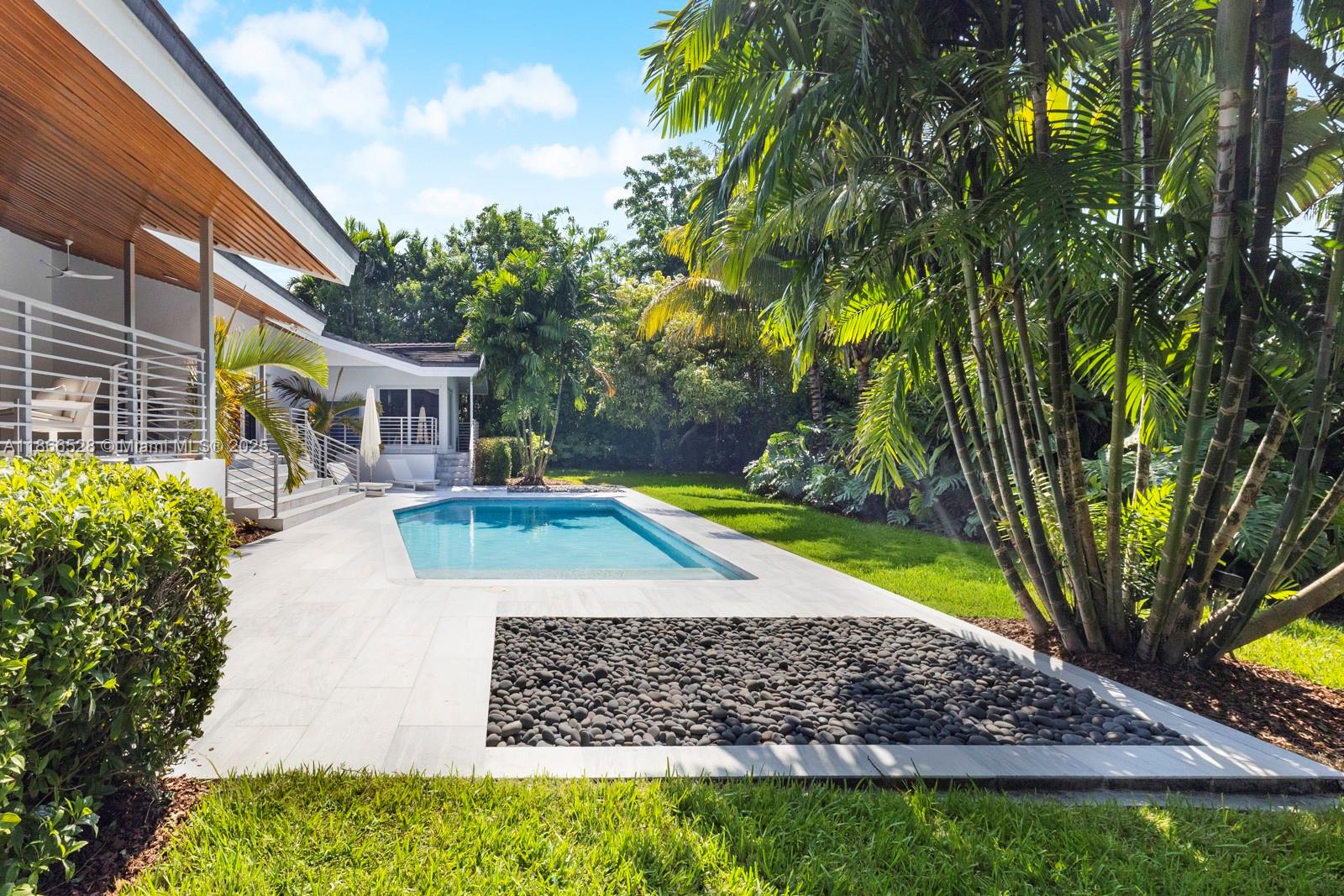 Coral Gables, Florida, 33156, United States, 4 Bedrooms Bedrooms, ,4 BathroomsBathrooms,Residential,Active,1927652