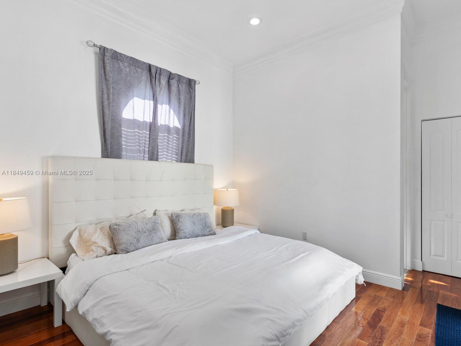 Hollywood, Florida, 33019, United States, 5 Bedrooms Bedrooms, ,3 BathroomsBathrooms,Residential,Active,1904697