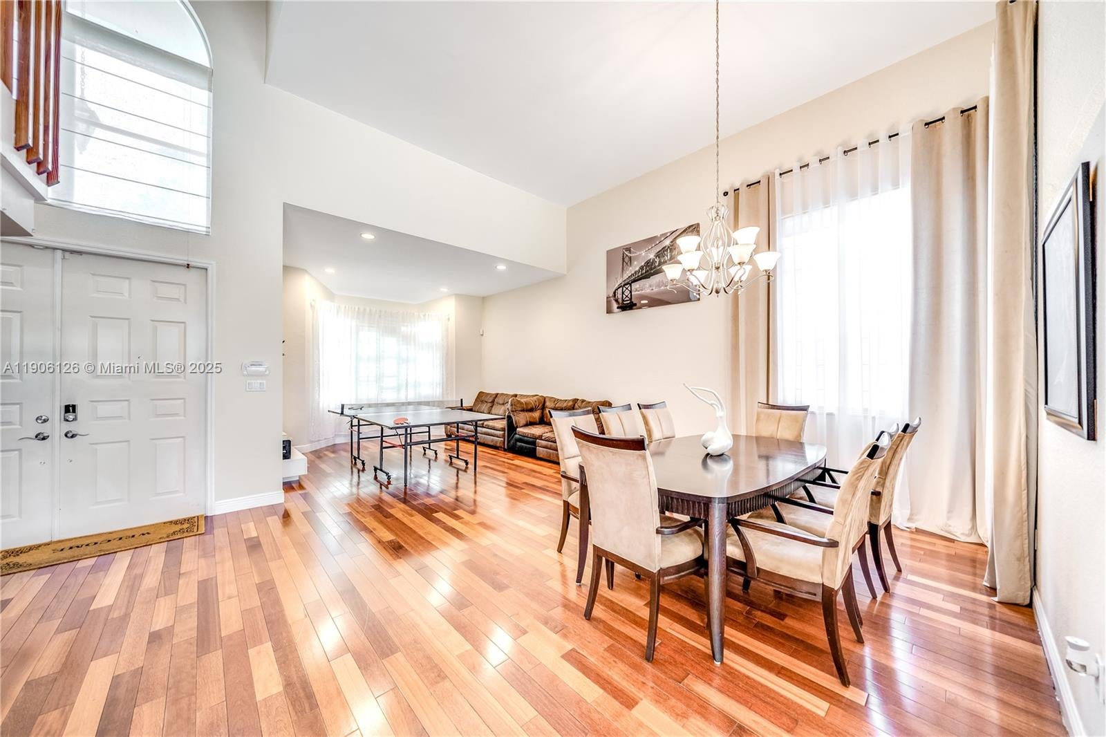 Hollywood, Florida, 33019, United States, 3 Bedrooms Bedrooms, ,3 BathroomsBathrooms,Residential,Active,1985592